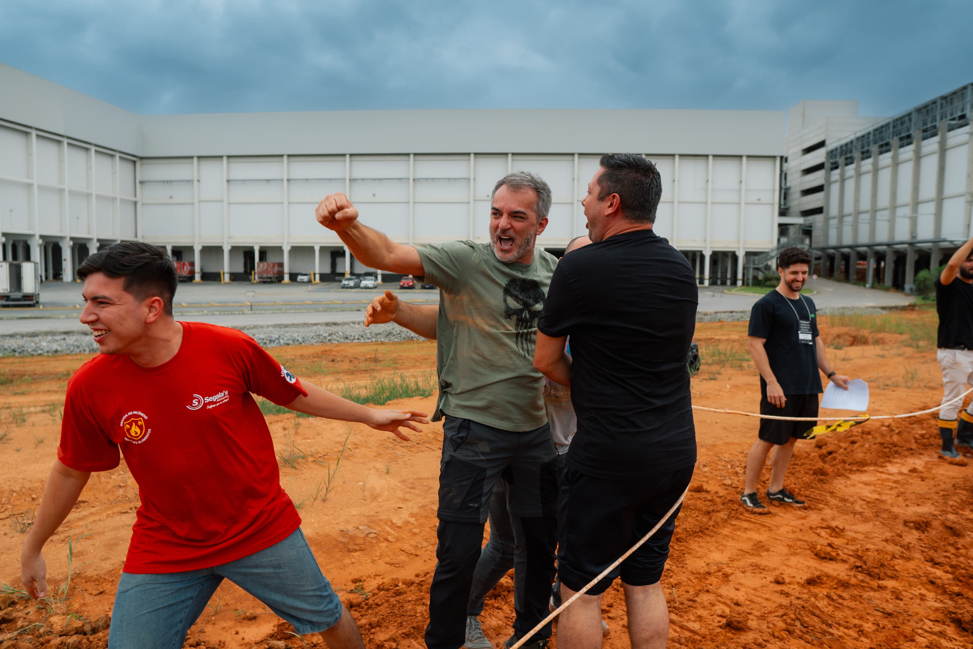 Participantes reunidos em uma atividade de Day Training da Hucom